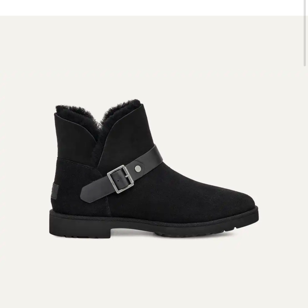 🖤new in box🖤 UGG Australia Women's UGG Romely Short Buckle Boot 'Black